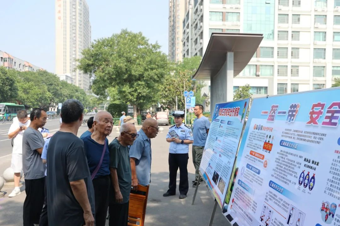 偃师区法学会开展安全出行专题宣传