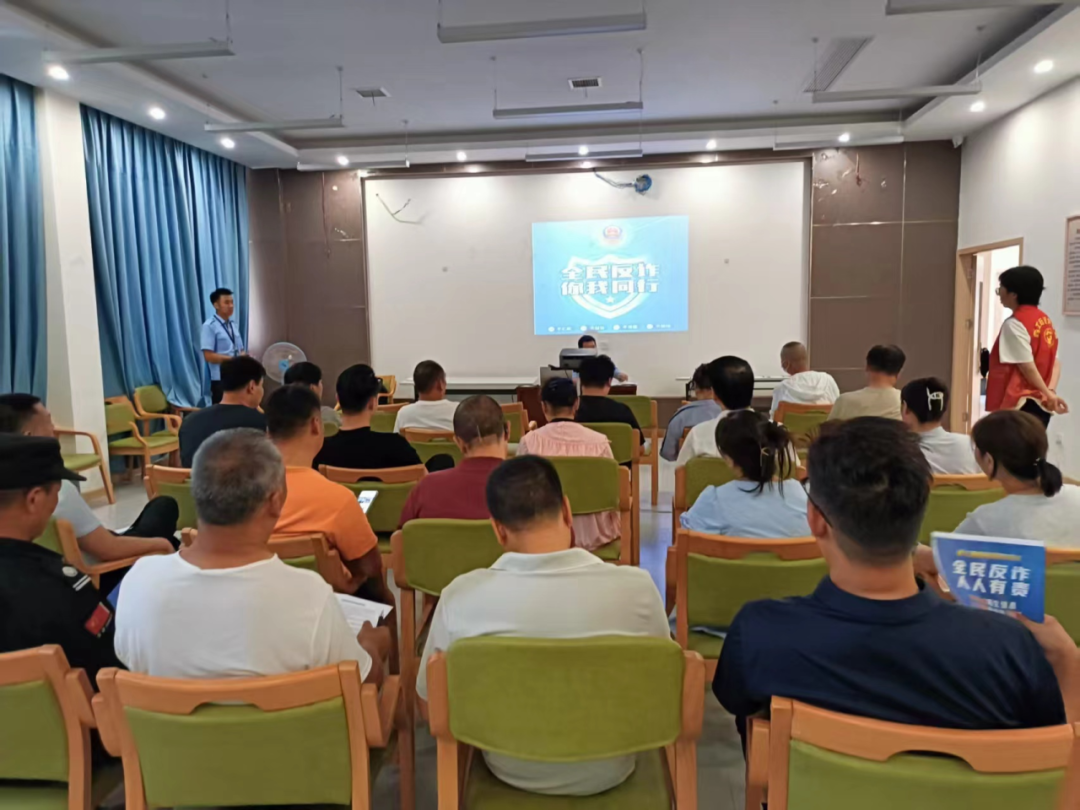 西工区法学会开展青年普法志愿者法治文化基层行暨“全民反诈在行动”送法进社区法治宣传教育活动