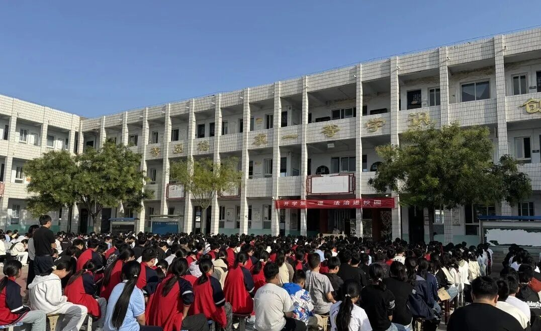 偃师区法学会开展“法治护航 平安同行”校园普法系列活动