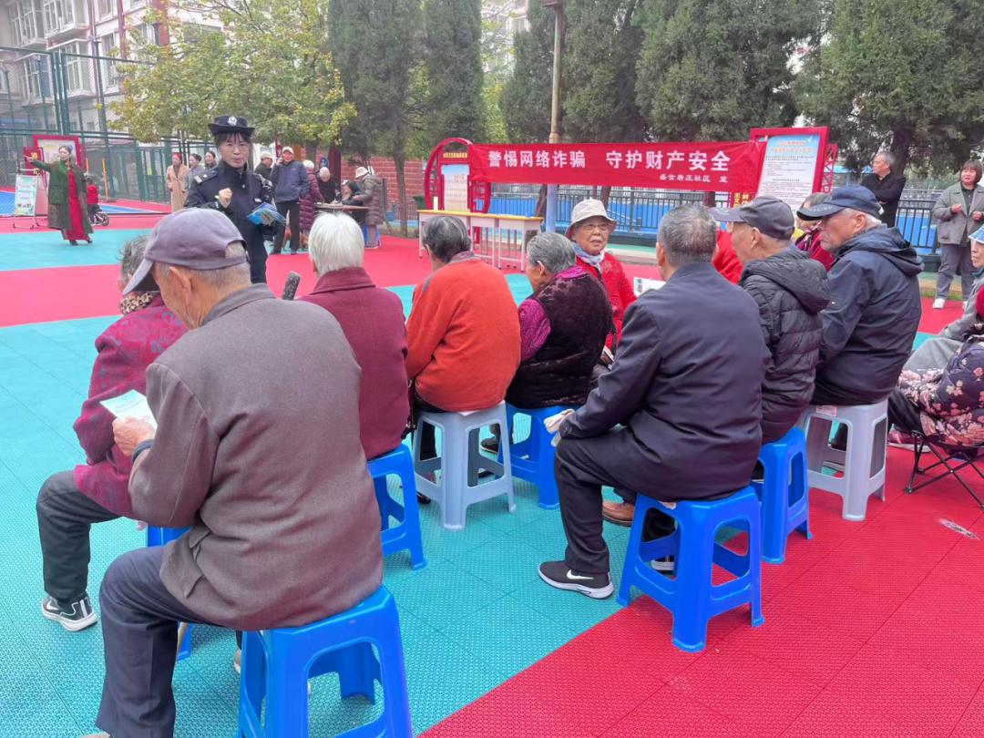 西工区法学会组织青年普法志愿者开展主题法治宣传活动