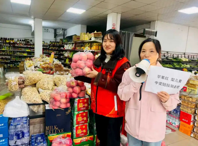 涧西区法学会创新开展“反诈宣传进商超”活动